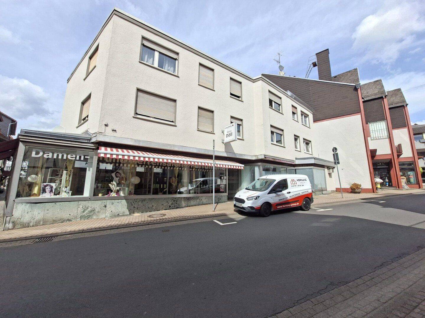 Großzügige 2-Zimmer-Wohnung mit ca. 91 m², großer Küche & Balkon – direkt am Europaplatz in Schotten, 63679 Schotten