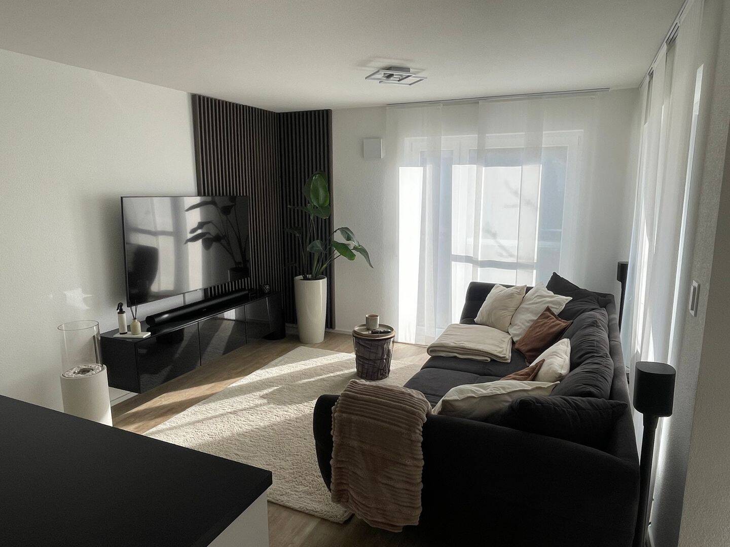 Lichtdurchflutete 3-Zimmer-Wohnung mit gehobener Ausstattung, Garten & Terrasse, 78554 Aldingen