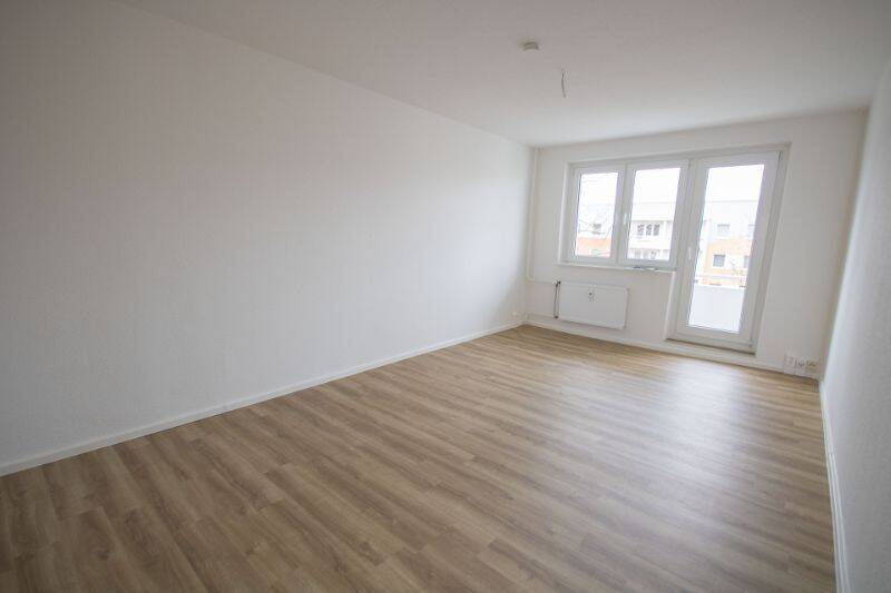 4- Raumwohnung perfekt für die Familie mit Balkon und Ausblick!, 6128 Halle (Saale) (Böllberg-Wörmlitz Gesundbrunnen Innenstadt Silberhöhe Südstadt)