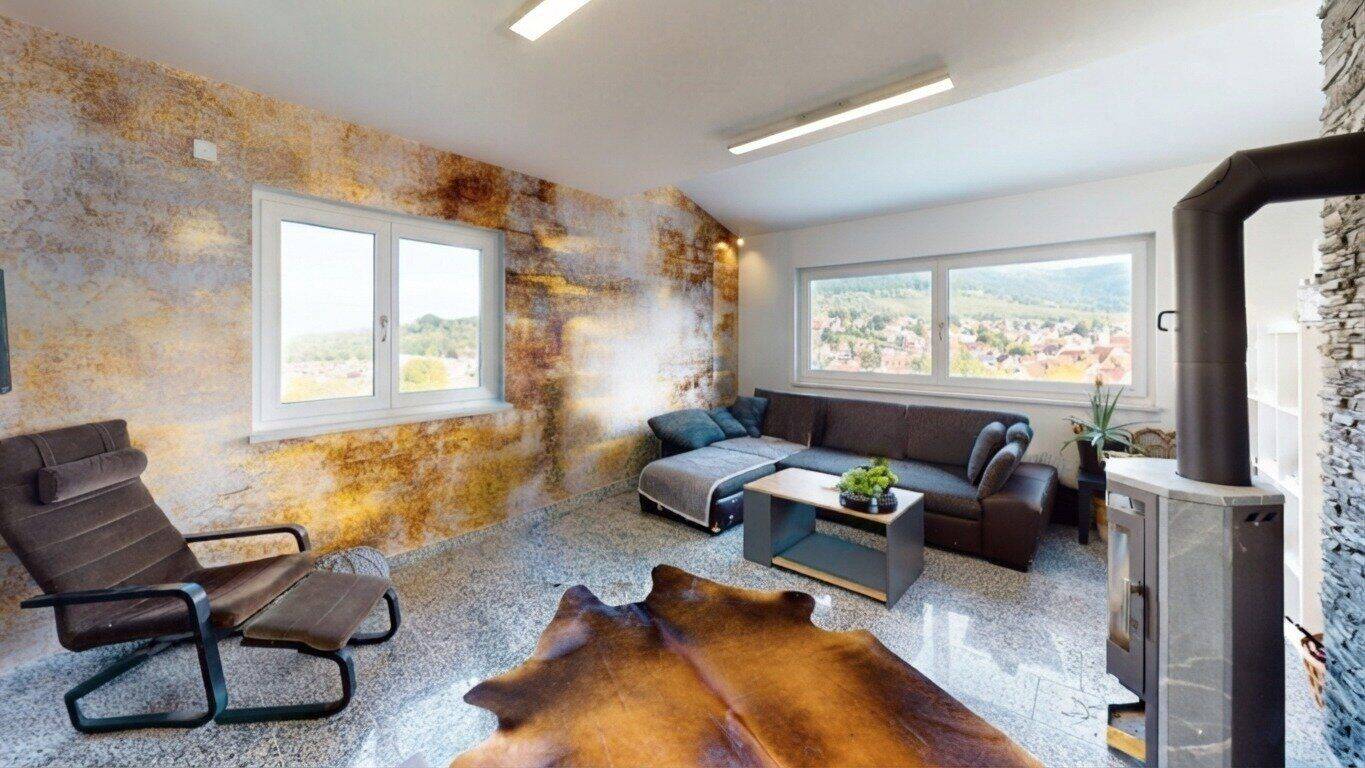183 m² Maisonette mit Burgblick, großer Terrasse, Garage & Stellplatz in Neuffen, 72639 Neuffen