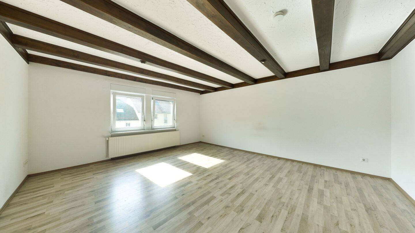 Zentral wohnen in Ludwigsburg – 3-Zimmer-Dachgeschosswohnung mit 83,65 m², 71638 Ludwigsburg