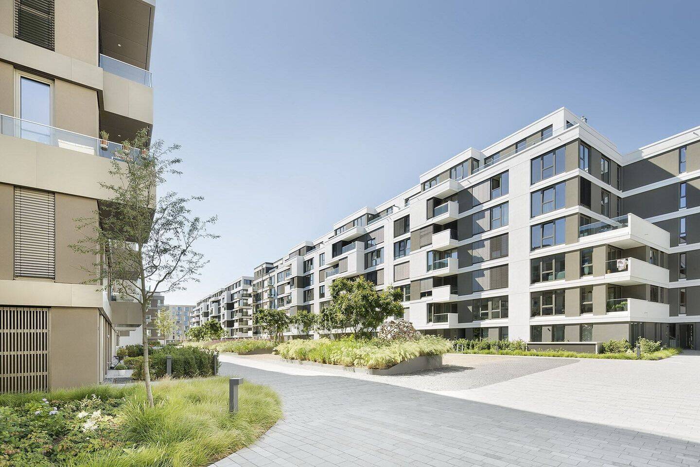 Modernes Wohnen im Herzen Berlins – Stilvolle 2-Zimmer-Wohnung mit Balkon und Einbauküche, 10179 Berlin (Mitte)