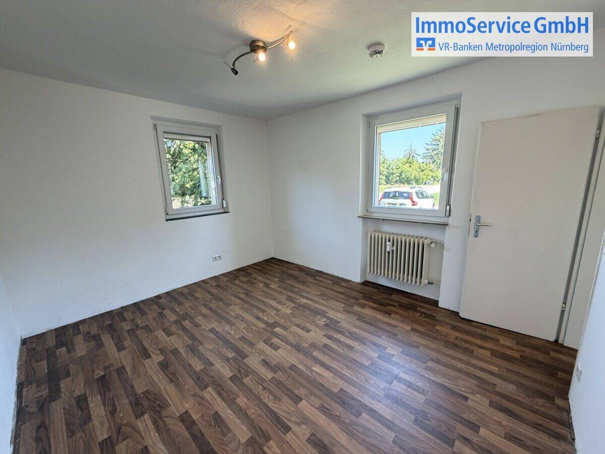 Praktische 2-Zimmer-Erdgeschosswohnung mit Einbauküche in Nürnberg-Höfles, 90427 Nürnberg