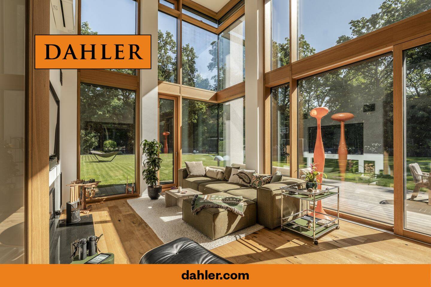 A Private Retreat in the Königswald: A Modern Home with a Rooftop Terrace Above the Tree Tops, 14476 Potsdam