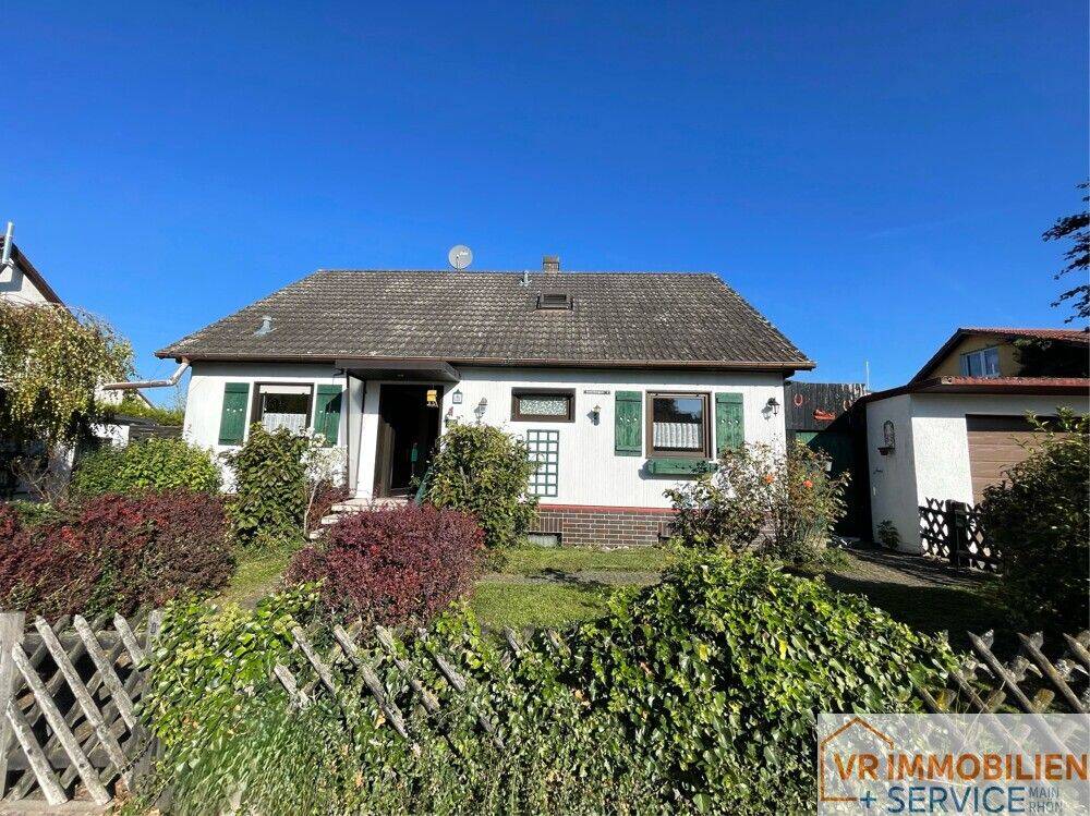 Raumwunder in Holzbauweise: Wohnhaus mit Garage in 97633 Irmelshausen, 97633 Höchheim