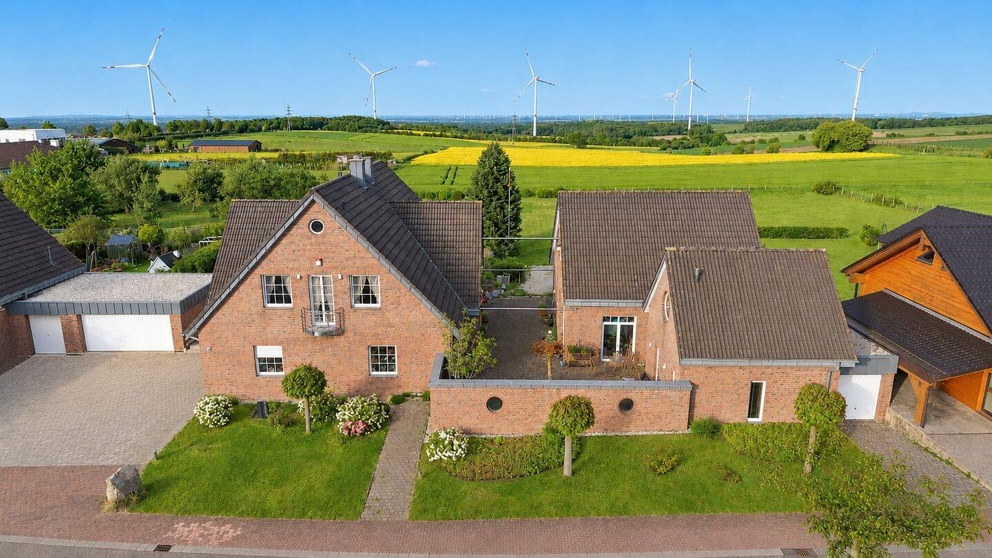 Luxus-Anwesen mit Heliport, Poolhaus, Sauna & unverbaubarem Panoramablick, 52385 Nideggen