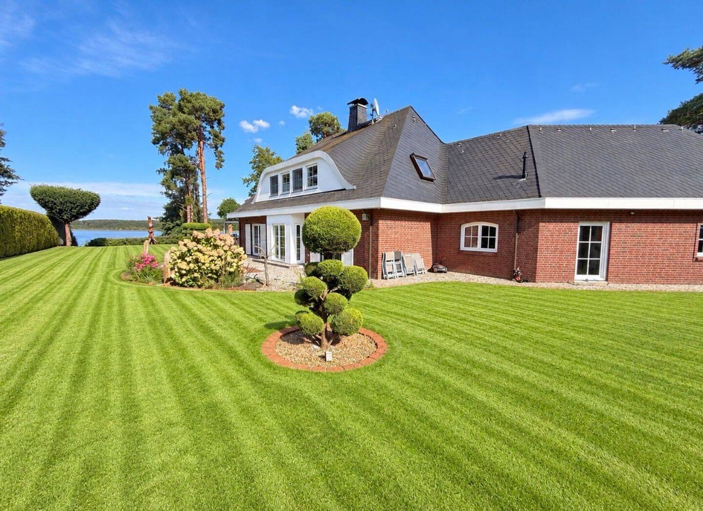 Hochwertige Villa direkt am Storkower See zu verkaufen., 15859 Storkow (Mark)
