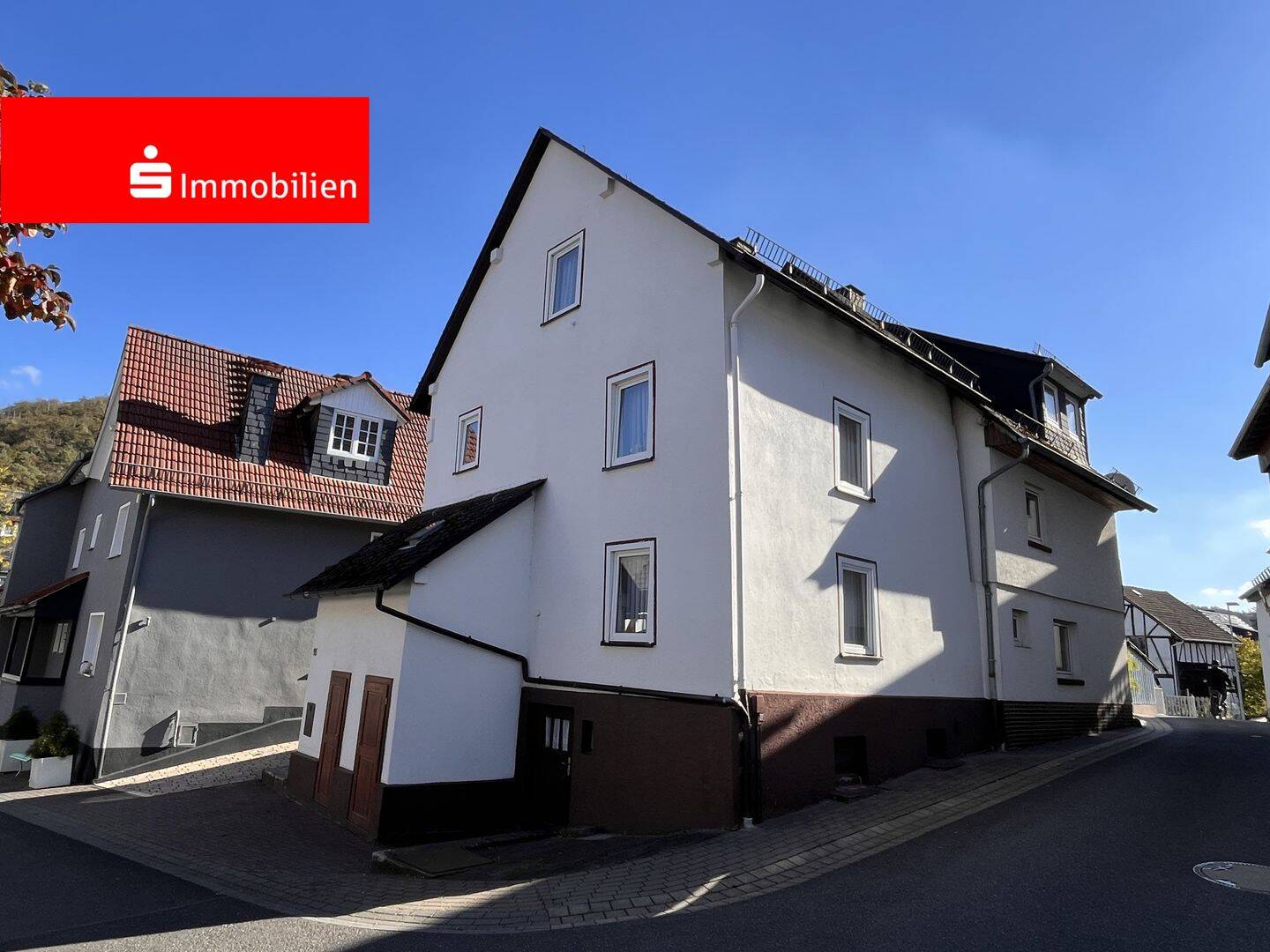 Doppelhaushälfte mit Scheune, 35745 Herborn