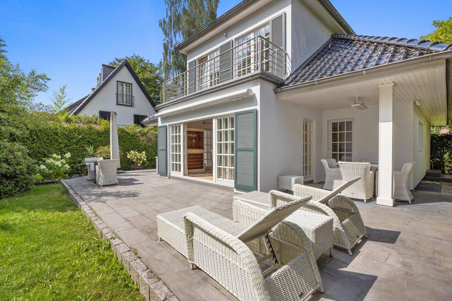 Exklusives Wohnen in ruhiger Lage – stilvolles Anwesen mit großzügigem Garten, Sauna und Kamin, 22605 Hamburg (Altona Bahrenfeld Groß Flottbek Othmarschen)