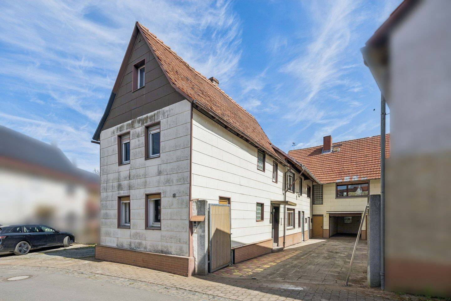 Butzbach-Griedel: Große Hofreite mit 182 m² Wohnfläche und 809 m² Grundstück zur Sanierung, 35510 Butzbach