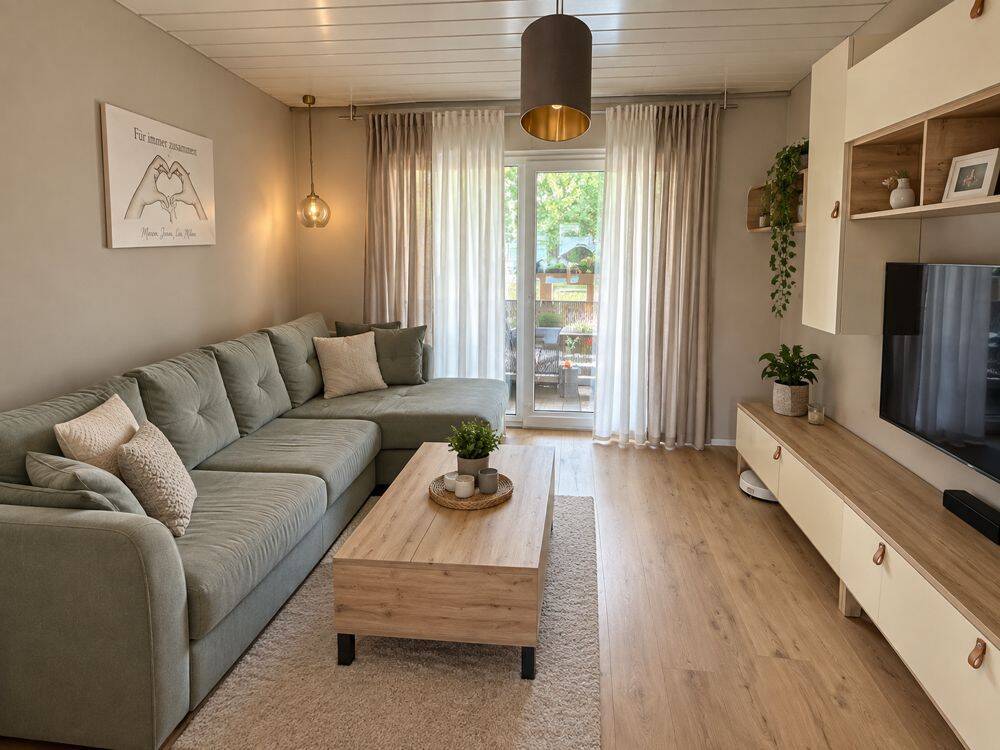 Charmante 3,5-Zimmer-Wohnung im 1. OG mit Loggia, Gartennutzung und Garage in Gladbeck-Mitte, 45964 Gladbeck