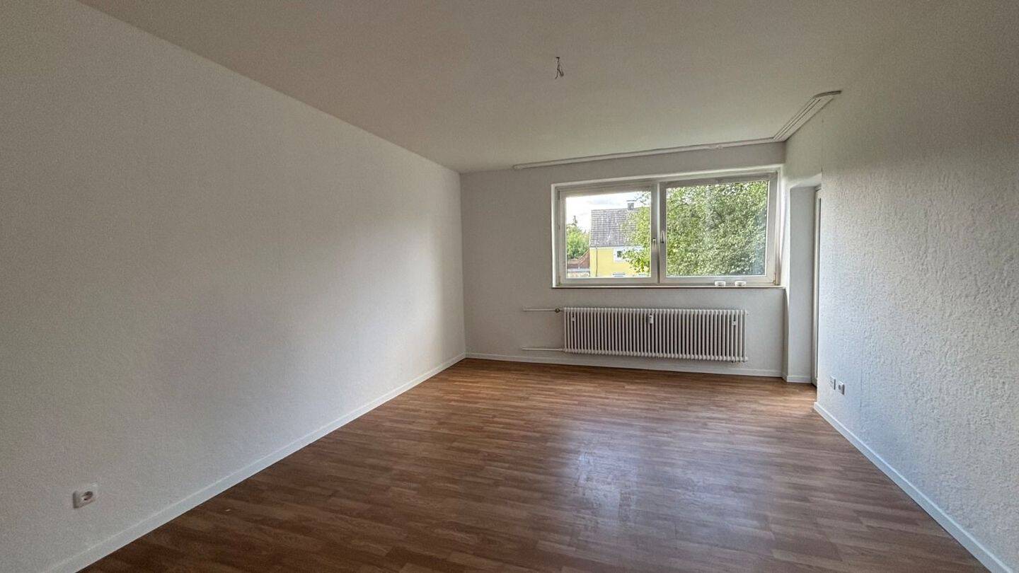 Frisch renovierte 3- Zimmer Wohnung mit Balkon in Aplerbeck!, 44287 Dortmund (Aplerbeck Aplerbecker Mark Berghofen Schüren Sölde)