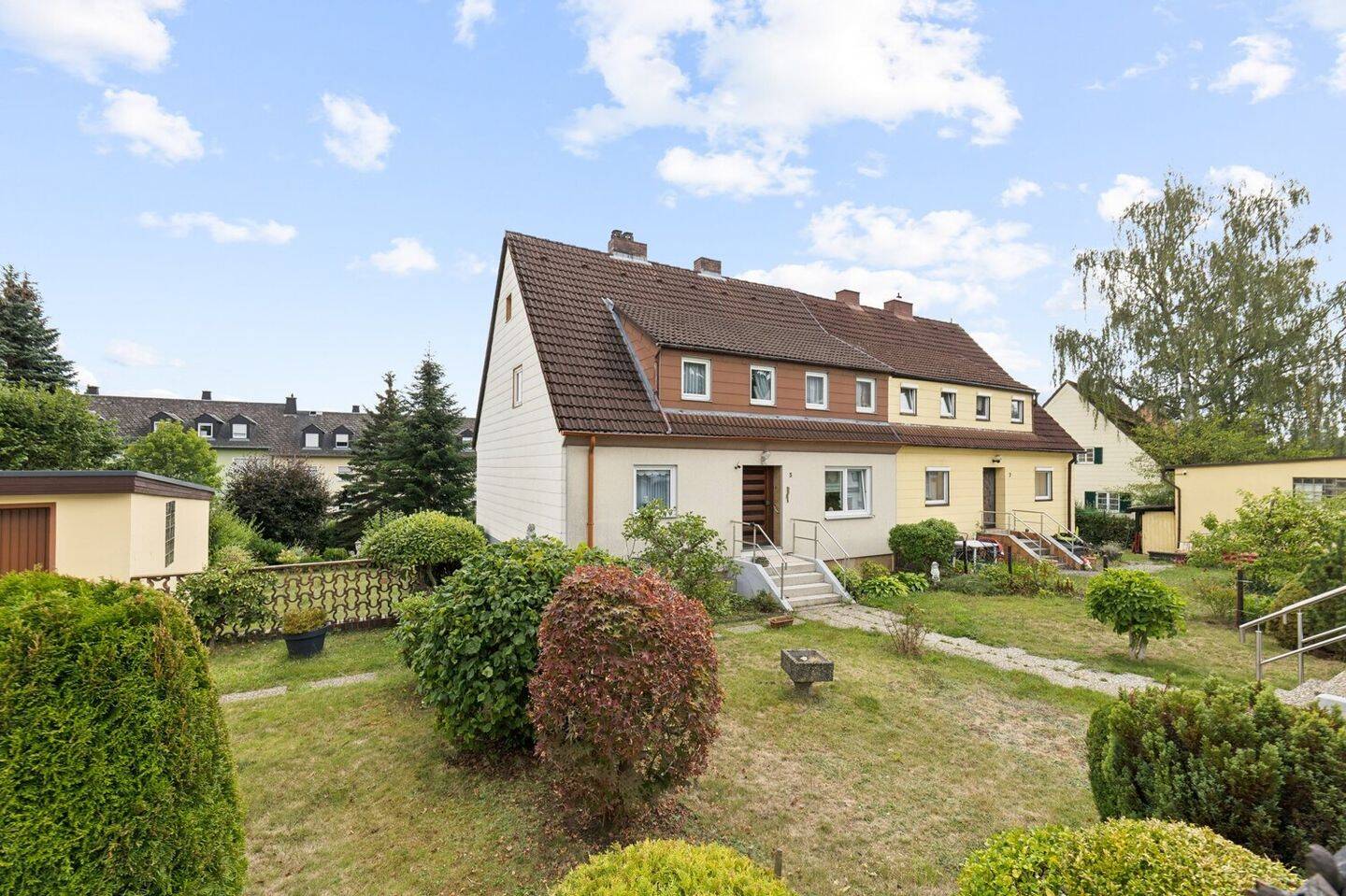 Doppelhaushälfte in ruhiger Wohnlage von Hof, 95032 Hof (Eppenreuth Innenstadt Pirk)
