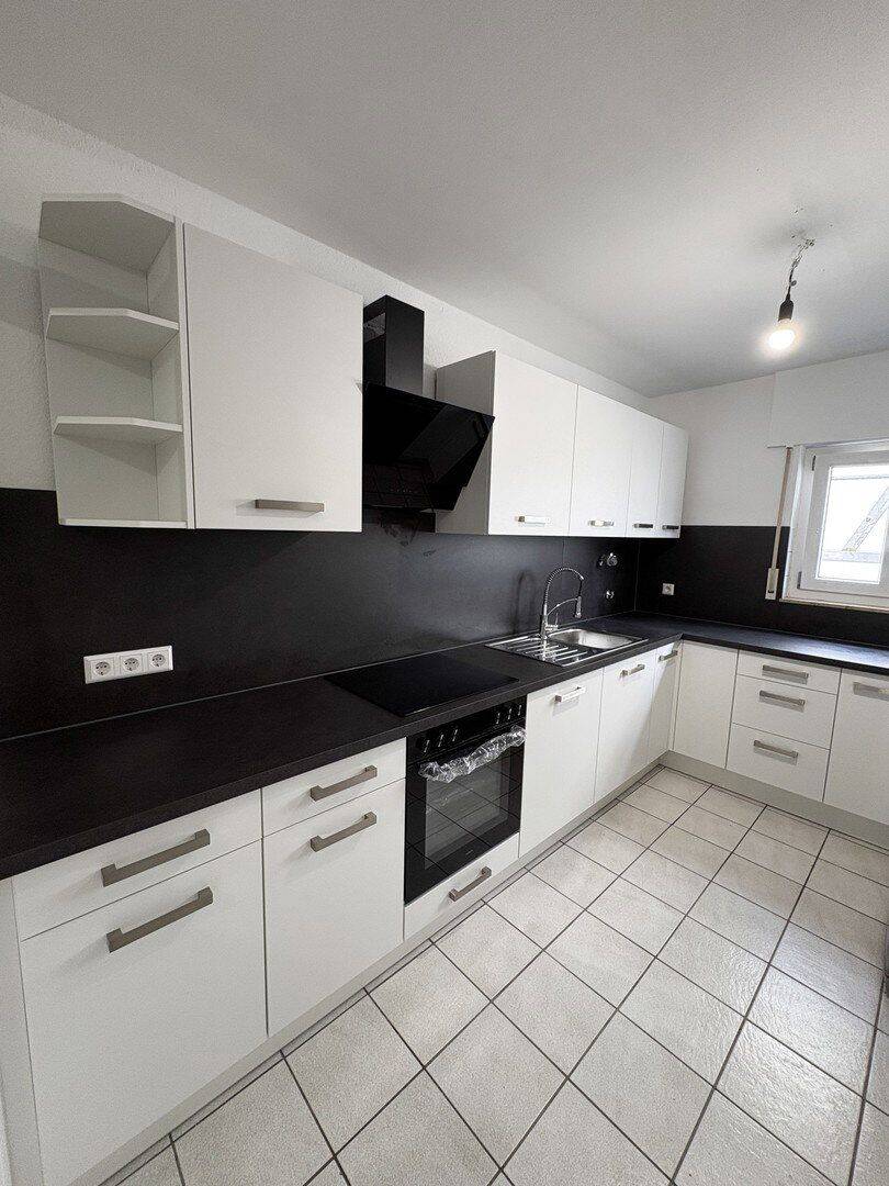 4,5-Zi-Whg im EG | 92 m² | 2 Balkone | Garage + Gemeinschaftsgarten – frisch modernisiert, 70619 Stuttgart (Heumaden Lederberg Riedenberg Sillenbuch)