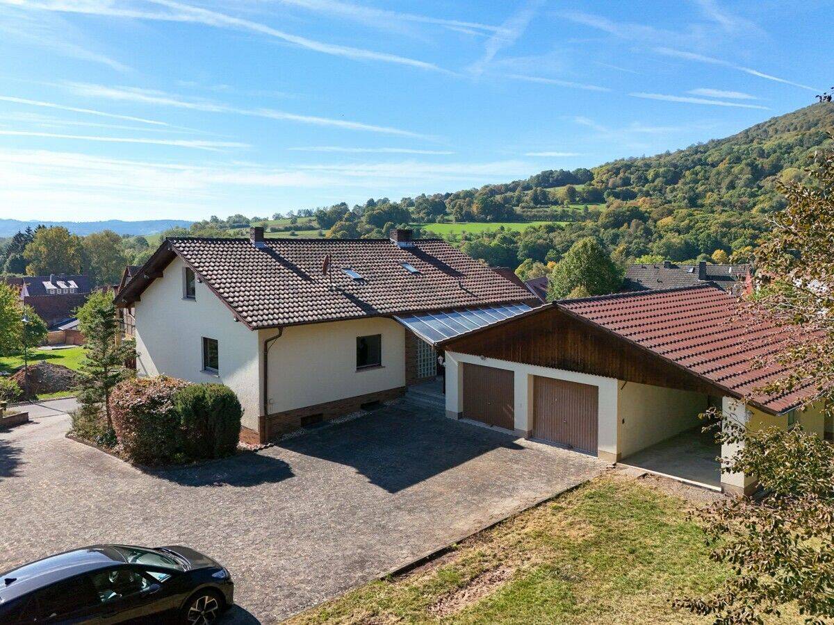Großzügiges Wohnanwesen auf weitläufigem Grundstück – im Herzen der Rhön!, 36142 Tann (Rhön)
