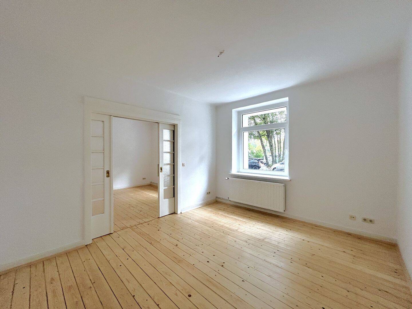 Saniert | Wunderschöne Altbauwohnung mit 4 Zimmern und Balkon, 30449 Hannover