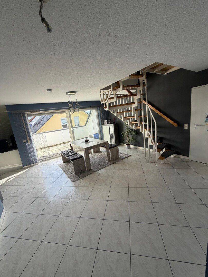 Gepflegte 4,5-Raum-Maisonette-Wohnung mit Balkon und Einbauküche in Brühl, provisionsfrei, 68782 Brühl
