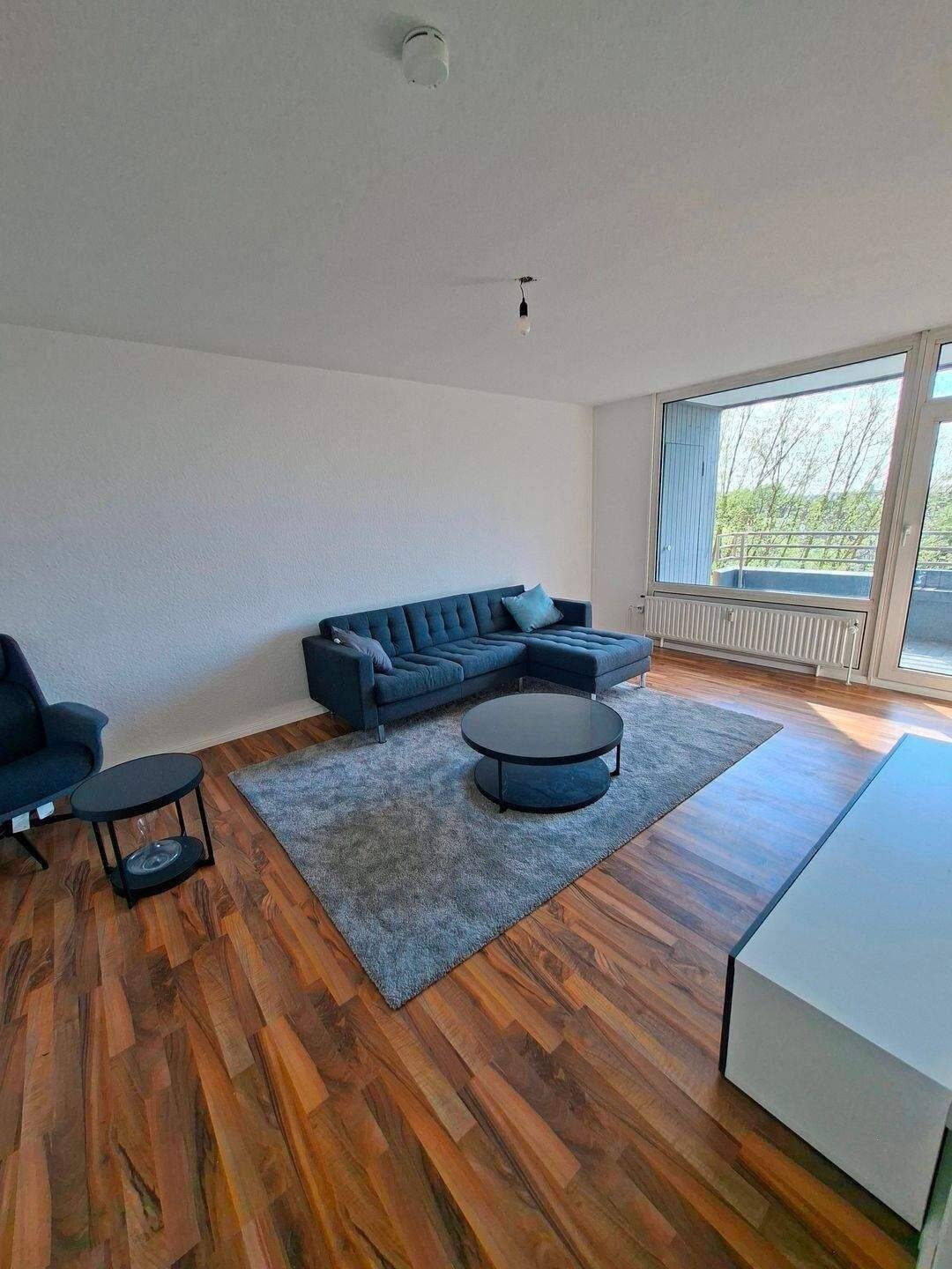 Düsseldorf-Lierenfeld möblierte, modernisierte 3 Zi. Wohnung, 40231 Düsseldorf (Eller Lierenfeld)