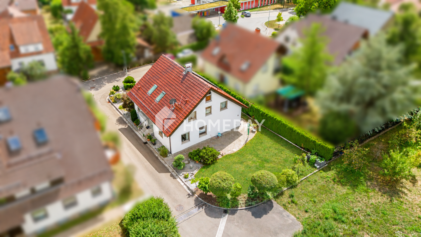 Stetig modernisiertes Haus mit 2 separaten Wohneinheiten und gehobener Ausstattung, 72667 Schlaitdorf