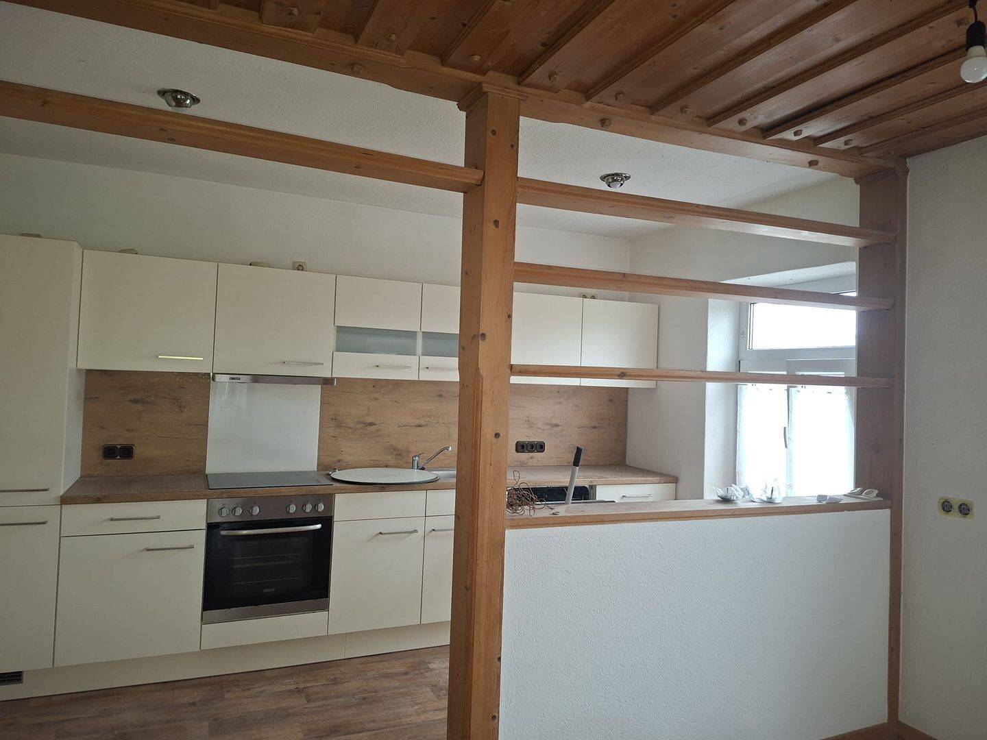 Geräumige Vierzimmer-Wohnung in Langenpreising, 85465 Langenpreising