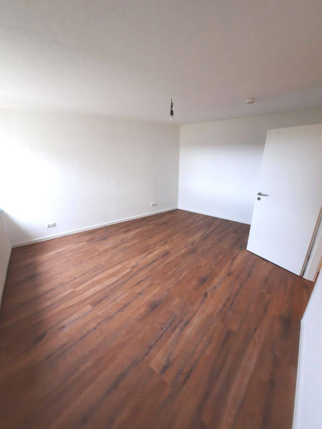 Hochaufgeschossenes 1-Zimmer-Apartment mit 29 m² in Kaiserslautern, 67663 Kaiserslautern (Innenstadt)