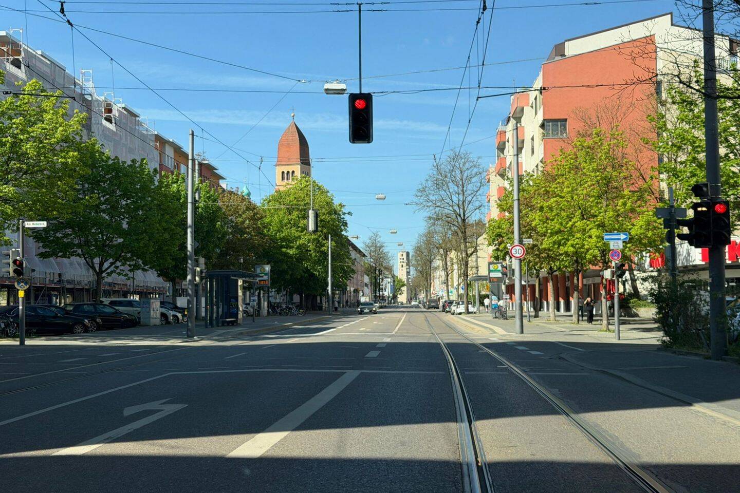 3 Zi. Erdgeschosswohnung in Pfersee mit TG & Außenstellplatz sowie Terrasse im Zentrum von Augsburg, 86157 Augsburg (Kriegshaber Pfersee)