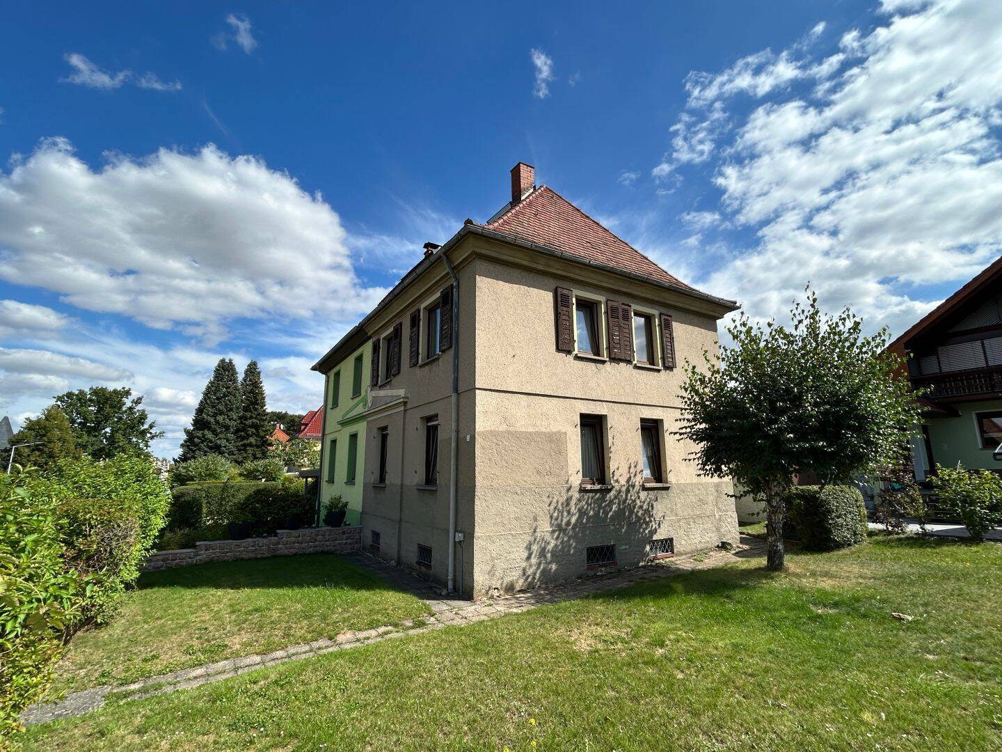 Attraktives Einfamilienhaus mit Sanierungspotenzial auf großzügigem Grundstück in Meerane, 8393 Meerane