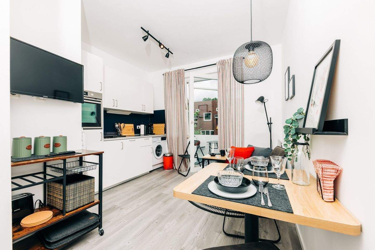 Ab November – Saniertes u. möbliertes 2-Zi. Apartment mit Balkon, 22307 Hamburg (Hamburg-Nord Barmbek-Nord)