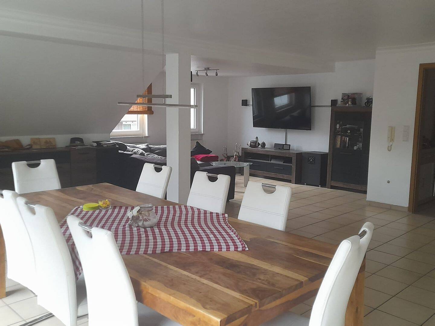 Moderne 4-Zimmer-Wohnung in Steinensittenbach – Fußbodenheizung, renoviertes Bad & Glasfaser, 91241 Kirchensittenbach