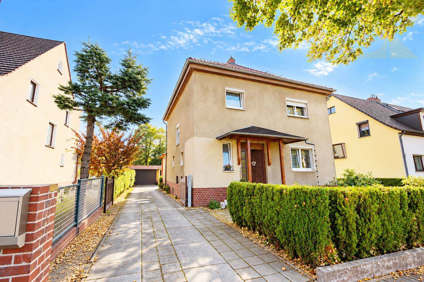 Wohnen mit viel Platz und Gartenidylle – großzügiges Einfamilienhaus mit Wintergarten und Doppelgarage in Lutherstadt Wittenberg OT Apollensdorf, 6886 Wittenberg