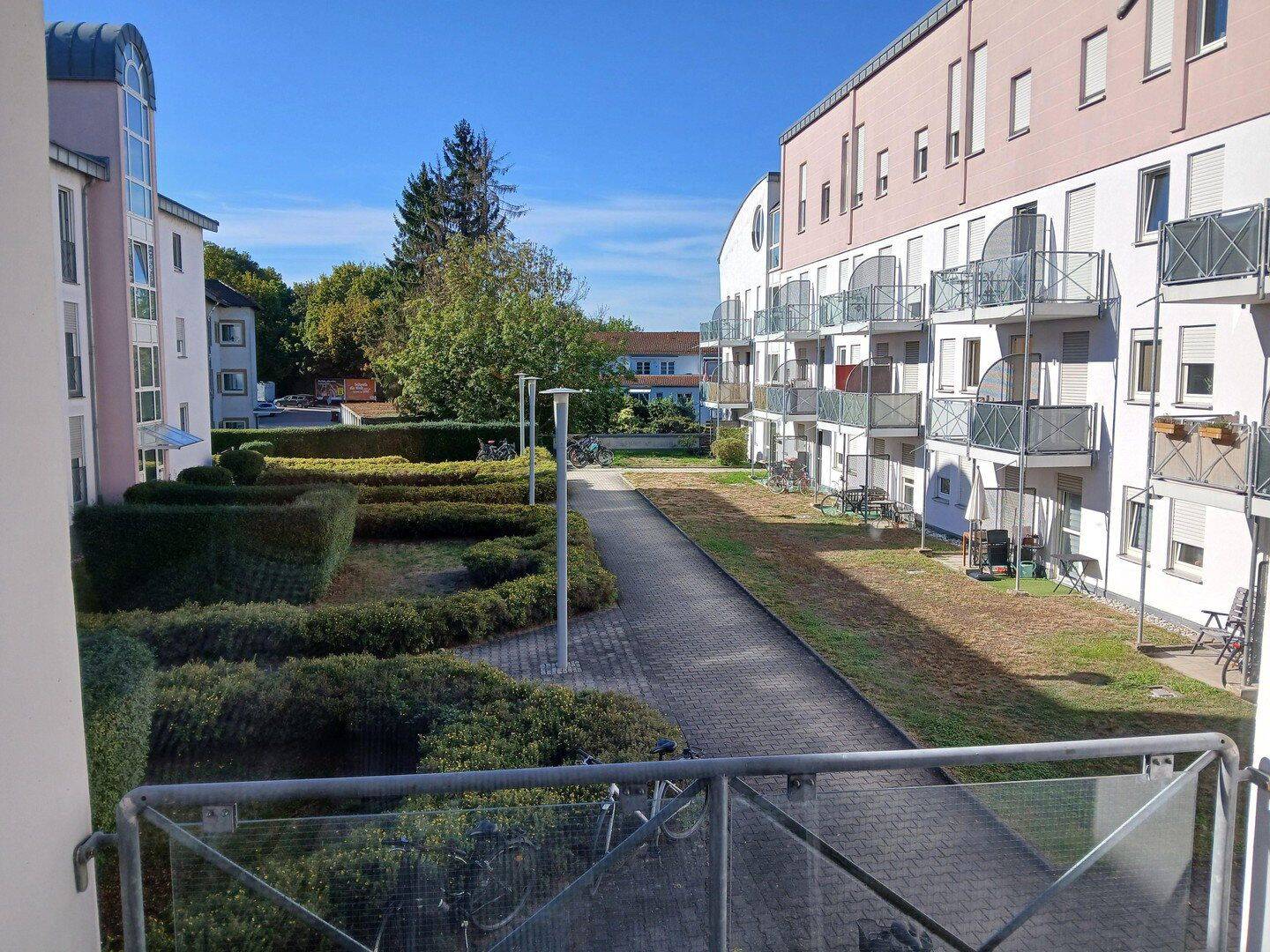 Charmante 2-Zimmer-Wohnung mit Balkon und TG-Stellplatz – Regensburg-Galgenberg, 93053 Regensburg (Galgenberg Kasernenviertel Kumpfmühl-Ziegetsdorf-Neuprüll Oberisling-Graß)
