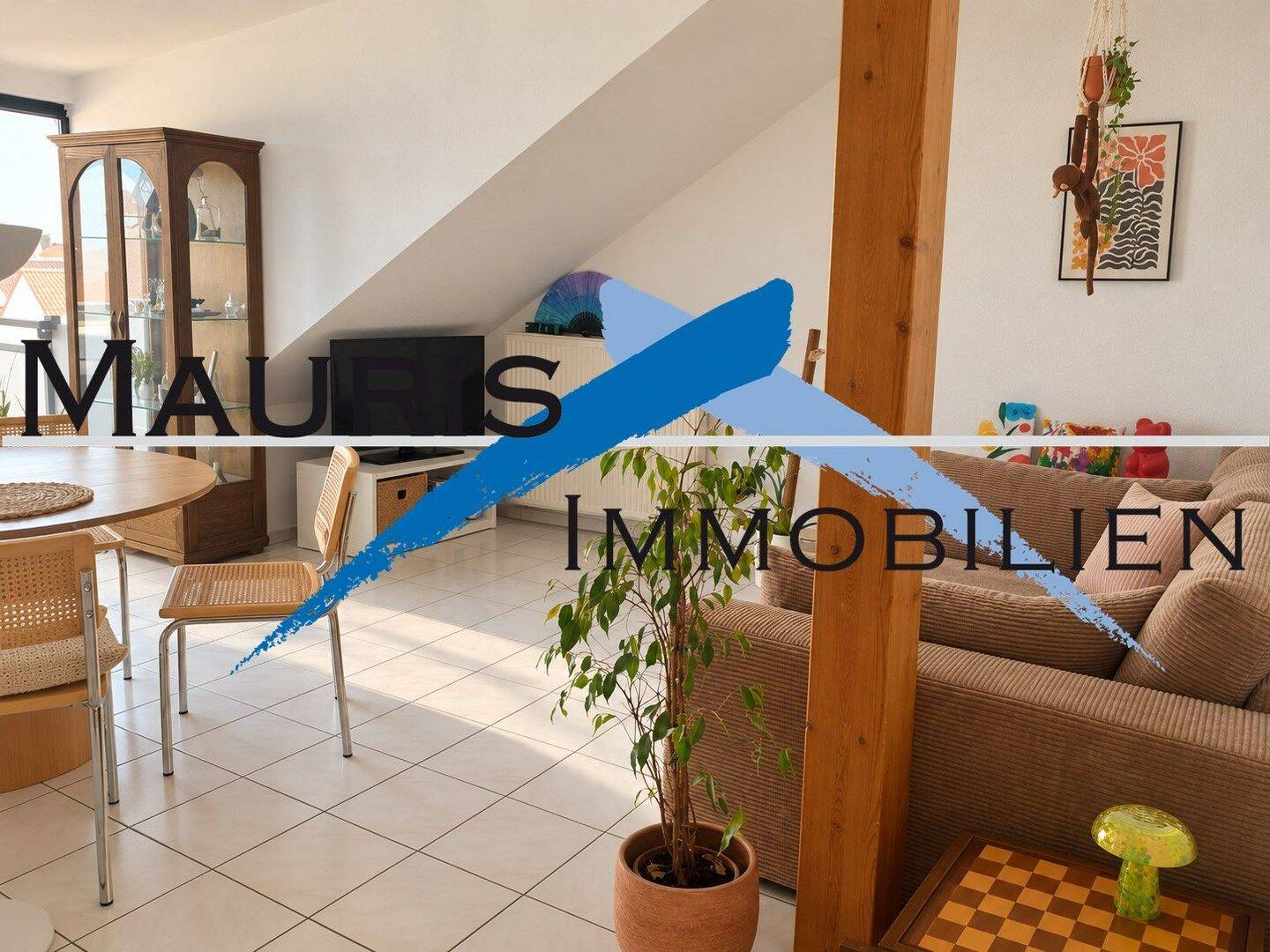 Stilvolle Wohnung unterm Dach mit schöner Ausstattung, 68307 Mannheim (Blumenau Kirschgartshausen Sandhofen Schönau)