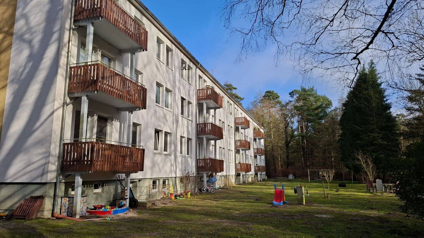 3-Zimmer-Wohnung, 59,5 m², Balkon. Wannenbad mit Fenster, Keller, Rövershagen OT Schwarzenpfost, 18182 Rövershagen (Wiethagen)