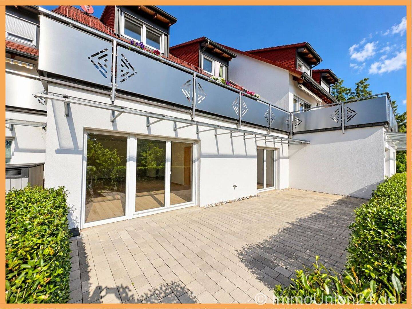 Großzügige 2-Zimmer 111 m² Terrassenwohnung mit Fußbodenheizung + 2 KfZ Plätze in Eckenhaid, 90542 Eckental