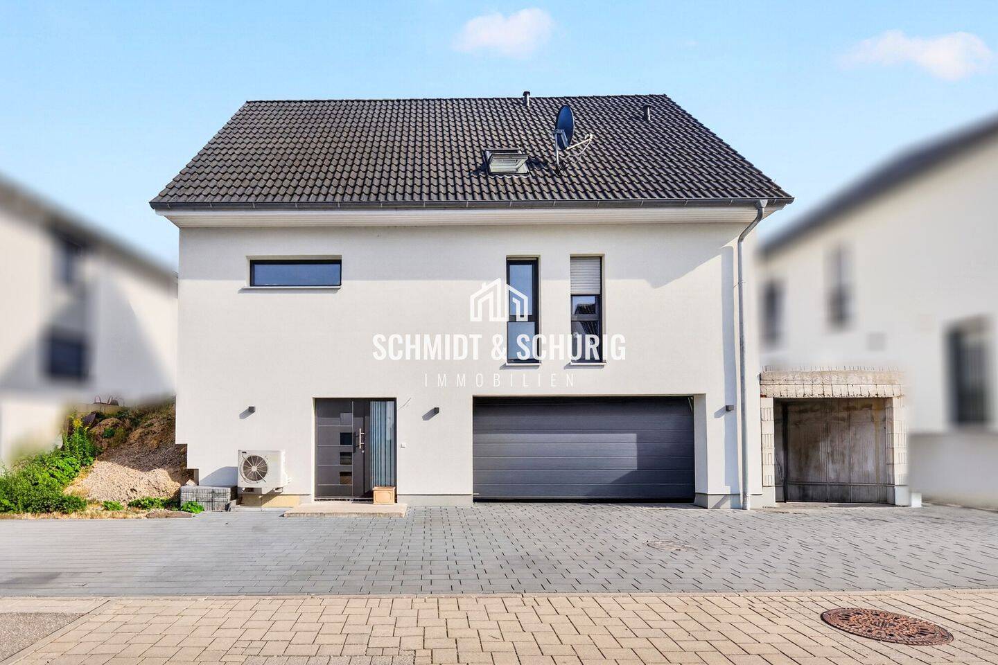 Neuwertiges Einfamilienhaus mit viel Potenzial, Doppelgarage und 6 Stellplätzen, 75053 Gondelsheim