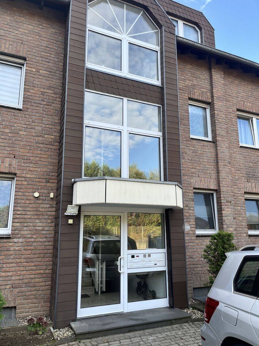 Zentral und dennoch super ruhig: 2-Zimmer-DGwohnung mit Balkon und TGstellplatz in Moers-Zentrum, 47441 Moers