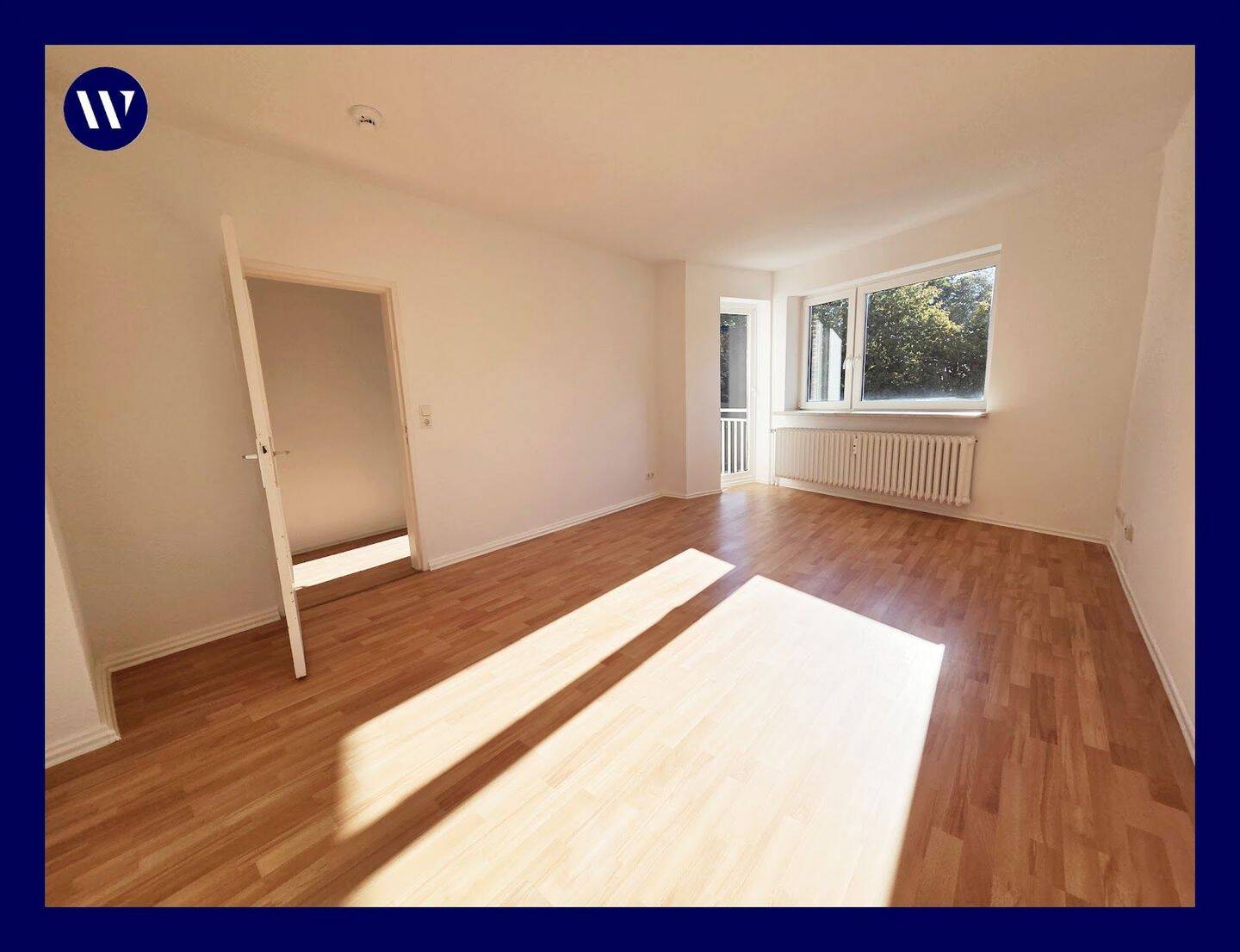 °Charmant & Renoviert mit Balkonblick ins Grüne°2 Zimmer mit Einbauküche und Wannenbad, 24159 Kiel (Friedrichsort Holtenau Pries Schilksee Wik)