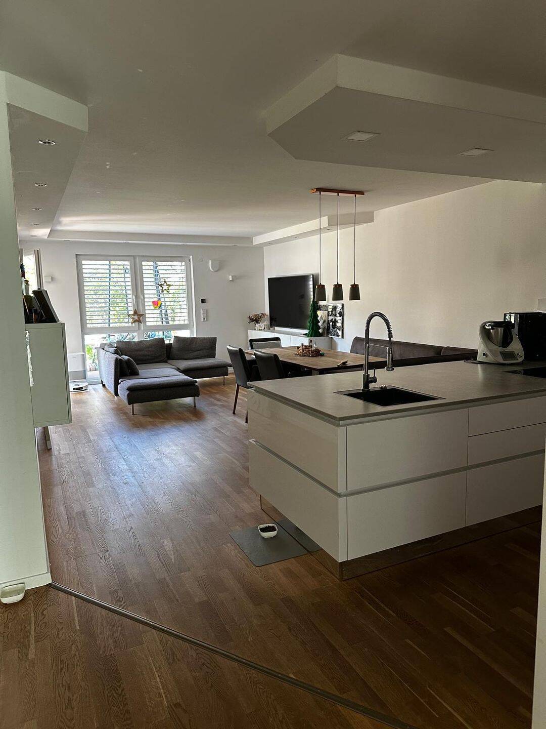 4-Zimmer-Gartenwohnung mit Sonnenterrasse, Einbauküche und Carport in Fürth-Dambach, 90768 Fürth