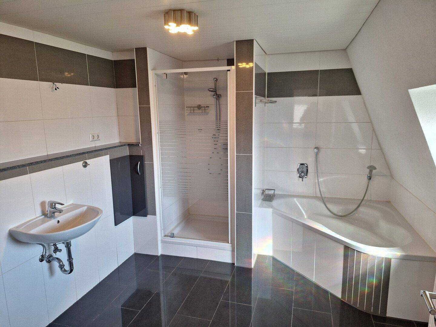 Langenau Göttingen Provisions FREIE 3,5 Zimmer Wohnung 2 OG Letzte Wohnung, 89129 Langenau