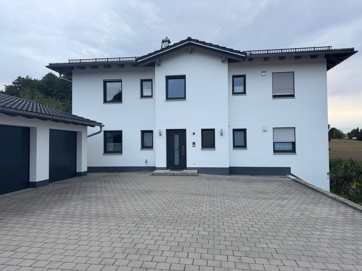 Erdgeschosswohnung 115m² mit Einbauküche und Garage, 84107 Weihmichl