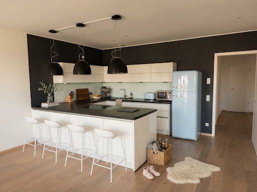 A Rare City-Centre Gem – Exceptional Apartment with Garden and Garage, 80636 München (Maxvorstadt Neuhausen-Nymphenburg)