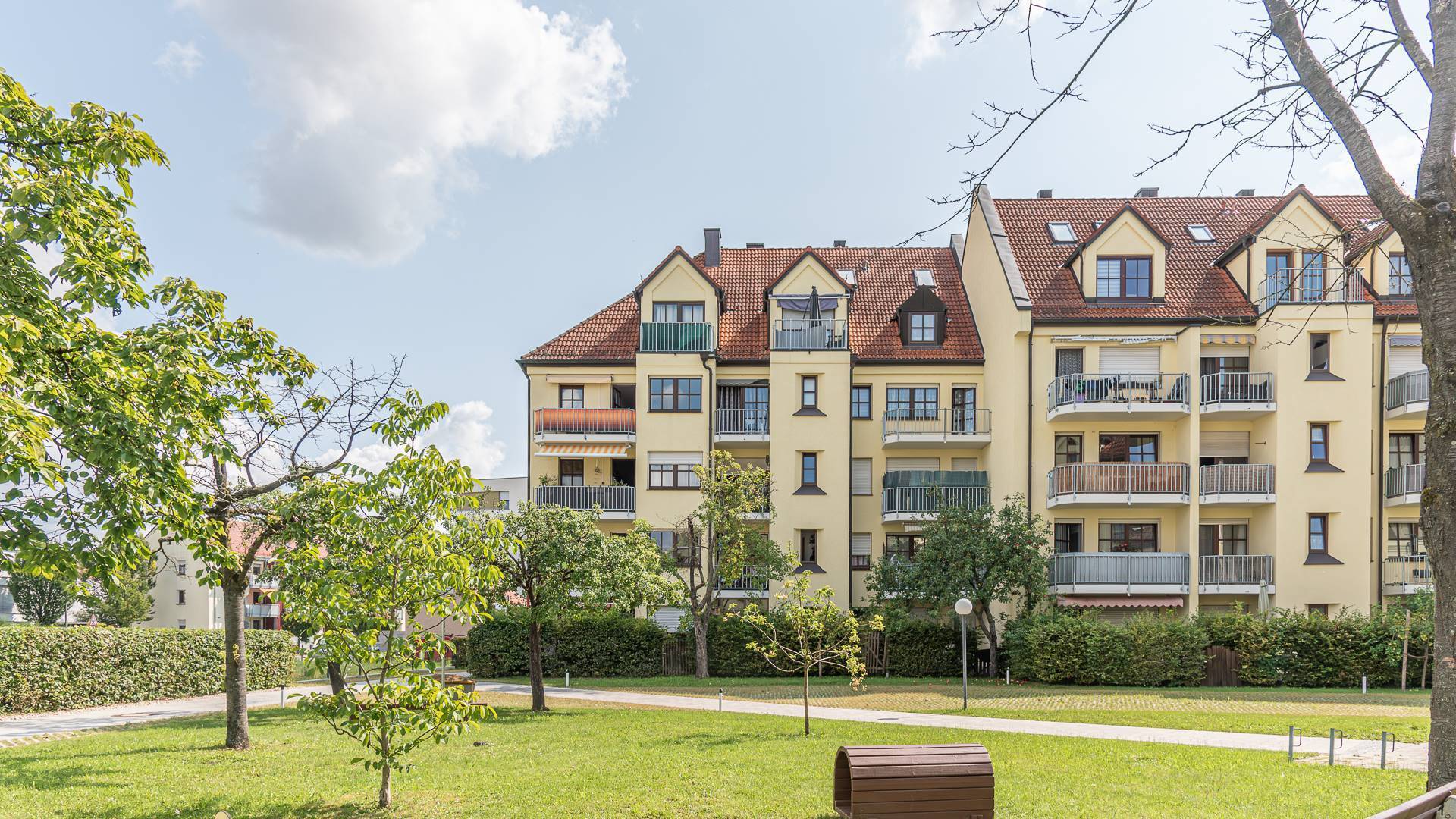 3-Zimmer-Wohnung mit Süd-West-Balkon, Lift und TG-Stellplatz in Landshut-Nikola, 84034 Landshut (Münchnerau Nikola West)