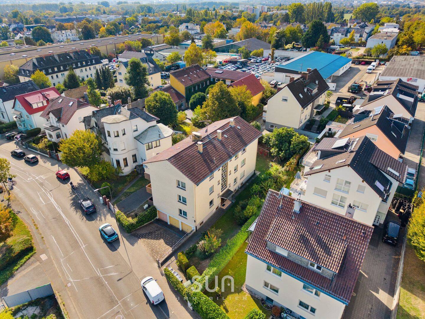 3 ZIMMER MIT BALKON UND GRÜNEM PLUS – Attraktive Lage nahe Rhein und Hafen in Wiesbaden-Schierstein, 65201 Wiesbaden (Dotzheim Frauenstein Schierstein)