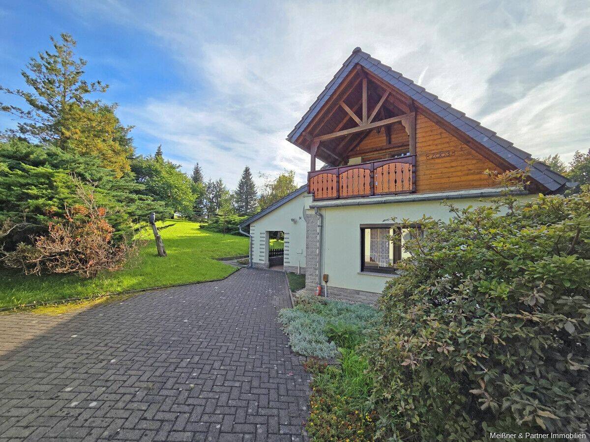 Historisches Wohnhaus mit großzügigem Grundstück nahe dem Gondelteich, 2736 Oppach