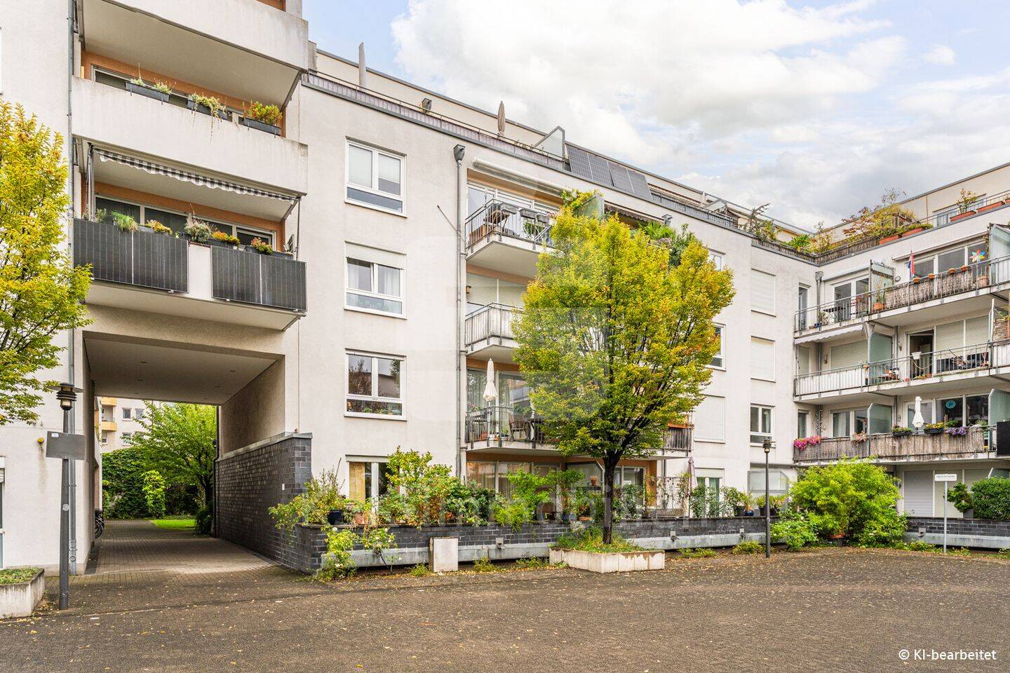 Helle Erdgeschosswohnung mit Terrasse im Herzen von Ehrenfeld!, 50823 Köln (Ehrenfeld Neuehrenfeld)
