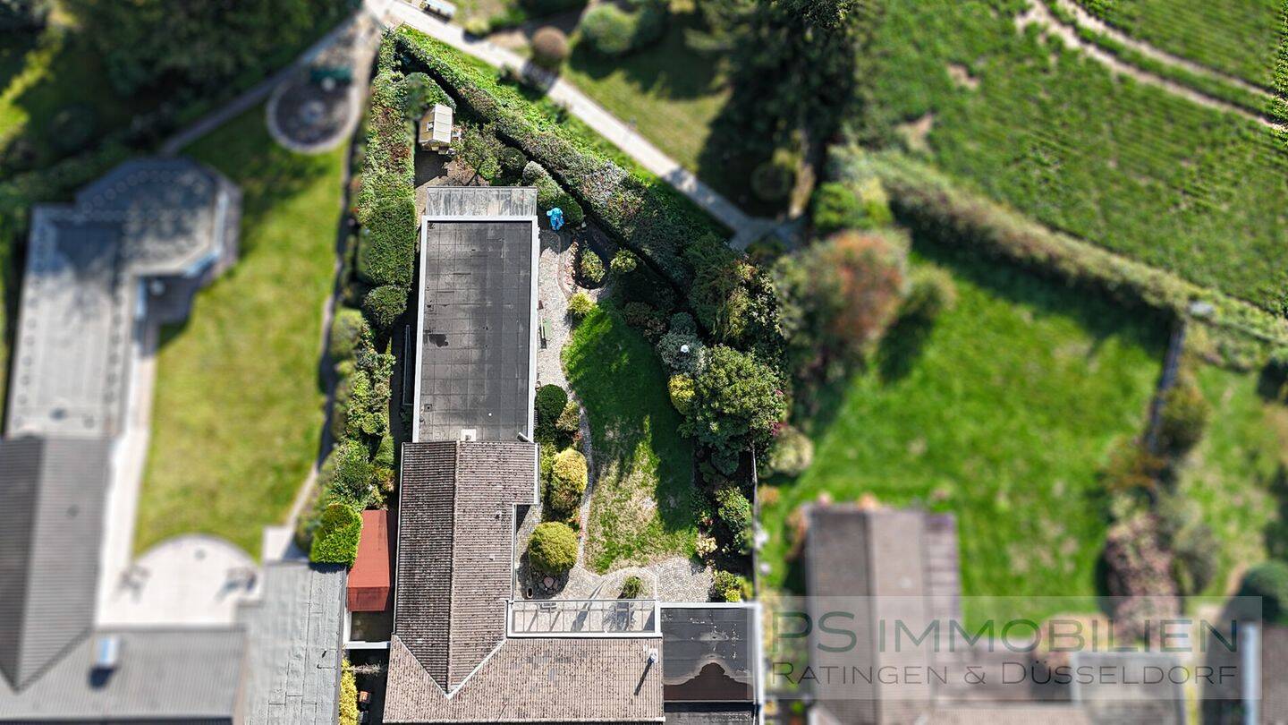 Seltene Gelegenheit in Hösel – großzügiges Grundstück mit Altbestand und unverbaubarem Blick, 40883 Ratingen