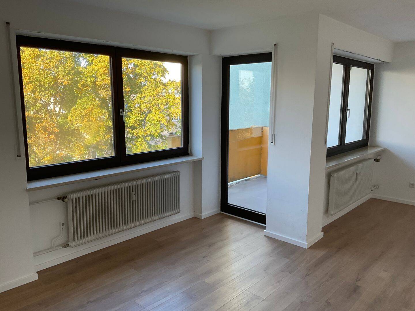 Großzügige, helle 2-Zimmer-Wohnung am Bergsteig, 92224 Amberg