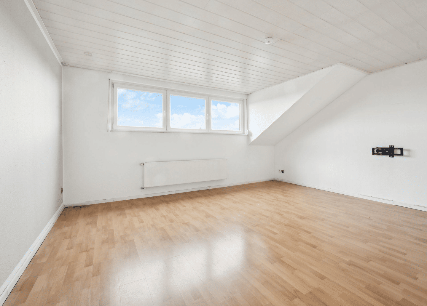 4-Zimmer-Wohnung mit Balkon – Großzügiges Wohnen in Grevenbroich, 41516 Grevenbroich