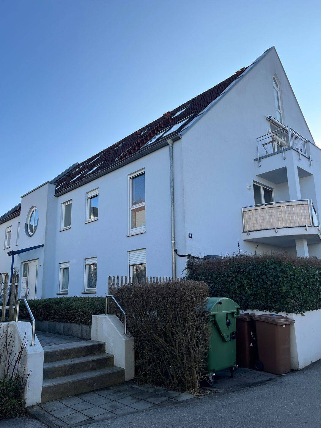 Stilvolle und einfache 2-Zimmer Wohnung mit Küche und Balkon, 86157 Augsburg (Kriegshaber Pfersee)