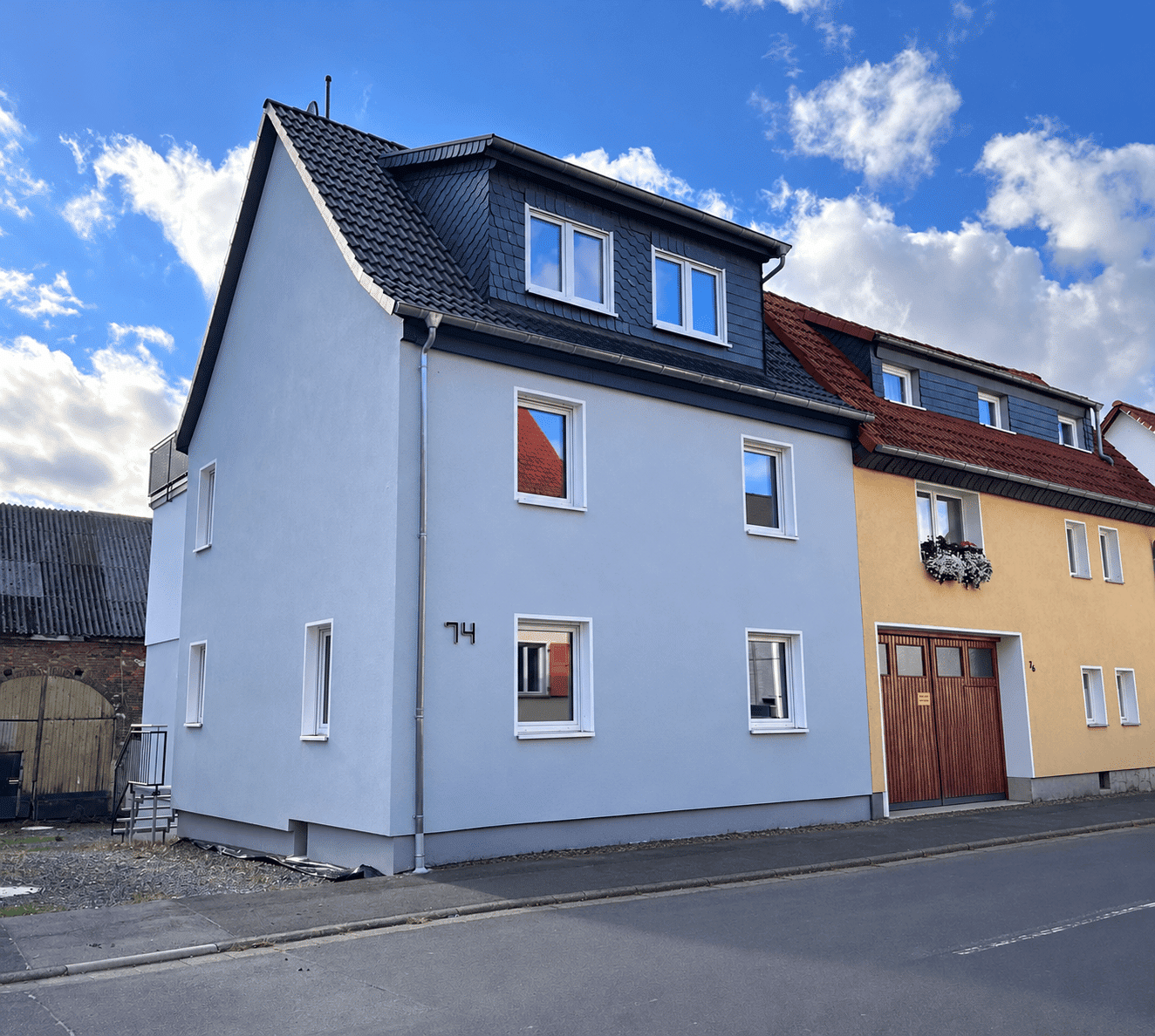 Frisch saniertes Einfamilienhaus mit großzügiger Dachterrasse in Bad Nauheim-Steinfurth, 61231 Bad Nauheim